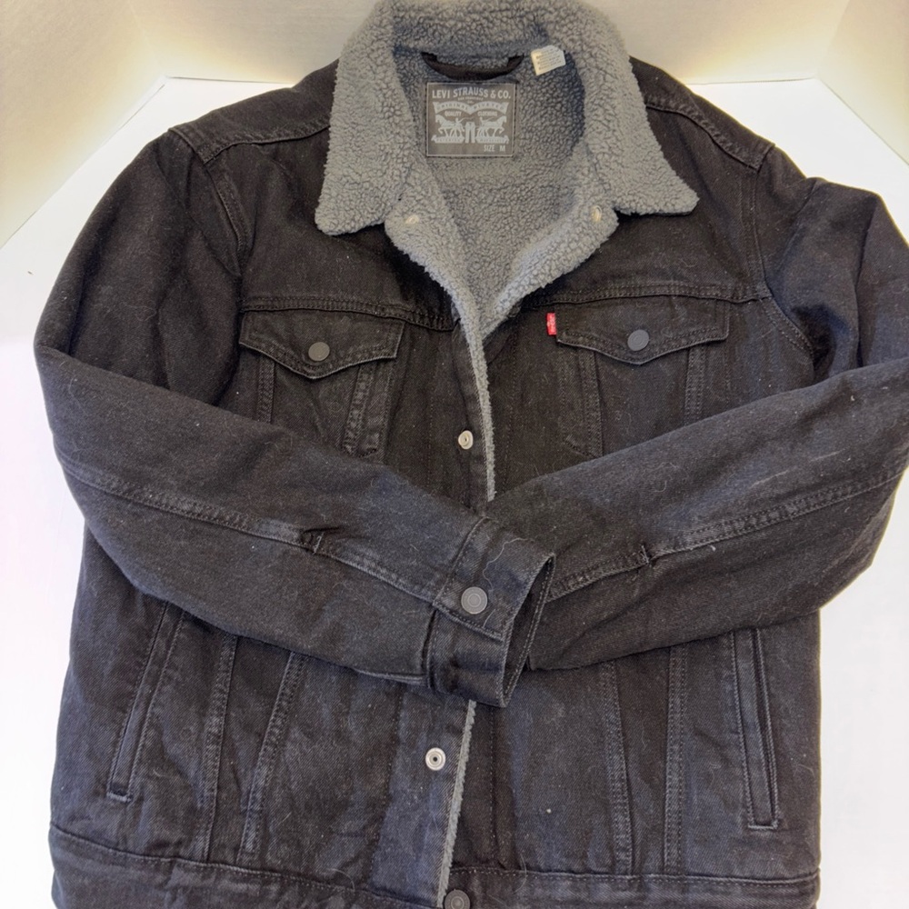 Levi's Charcoal Denim Jacket with Gray Sherpa Collar Size Medium.
